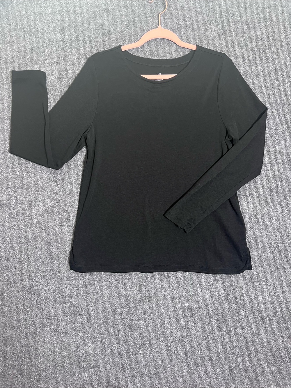 J.Jill Pima Cotton Black Long Sleeve Crew Neck Tee Top Womenโs Medium Minimalist